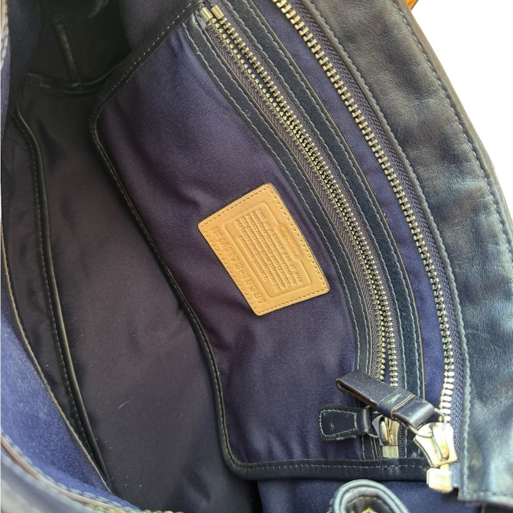 Coach navy blue embossed leather shoulder bag purse - Picture 6 of 11